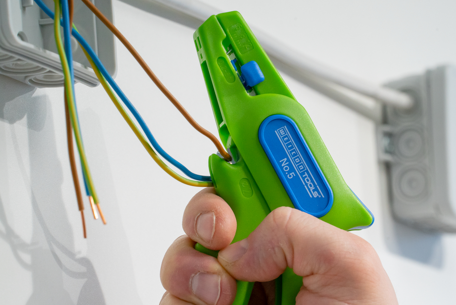 Wire Stripper No. 5 Green Line | for all common stranded and solid conductors, working range 0,2 - 6,0 mm²