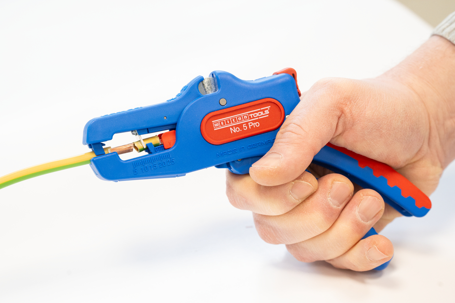 Wire Stripper No. 5 Pro | For all standard flexible and solid conductors | Working range 0.2–16.0 mm²