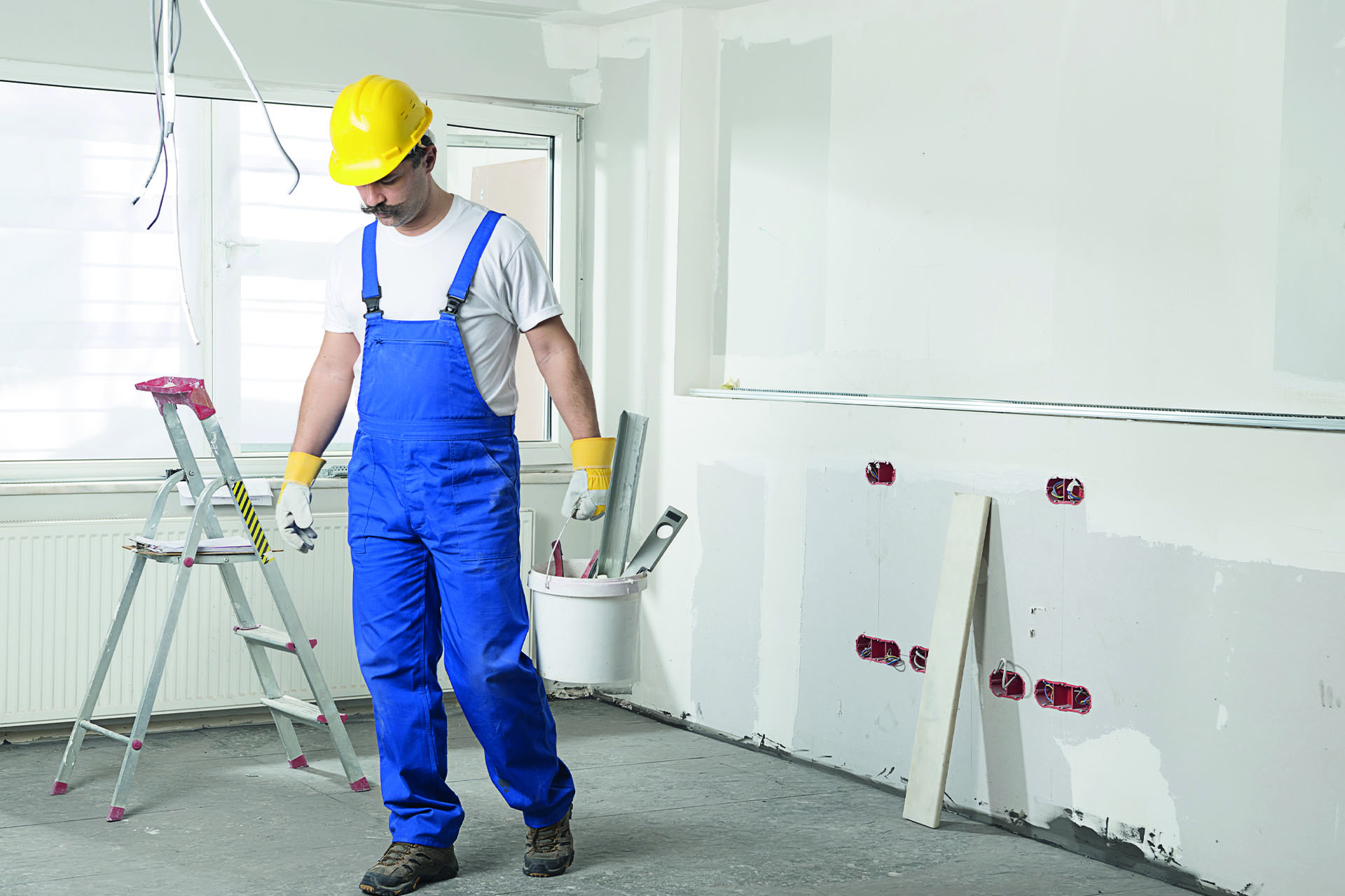 WEICON_Abisolierwerkzeuge-im-Alltag_Renovieren WEICON_Abisolierwerkzeuge-im-Alltag_Renovieren