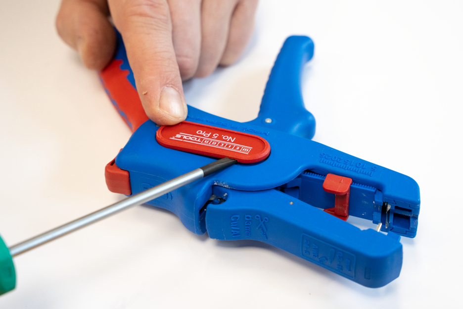 Wire Stripper No. 5 Pro LED Set