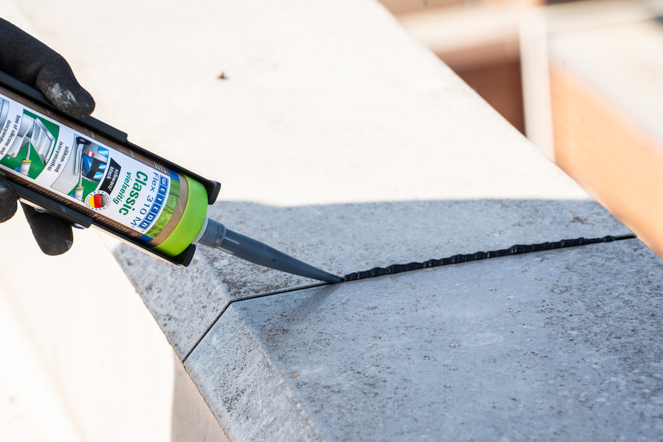 Flex 310 M® Classic MS-Polymer | elastic adhesive based on MS-Polymer in Presspack packaging for fatigue-free working