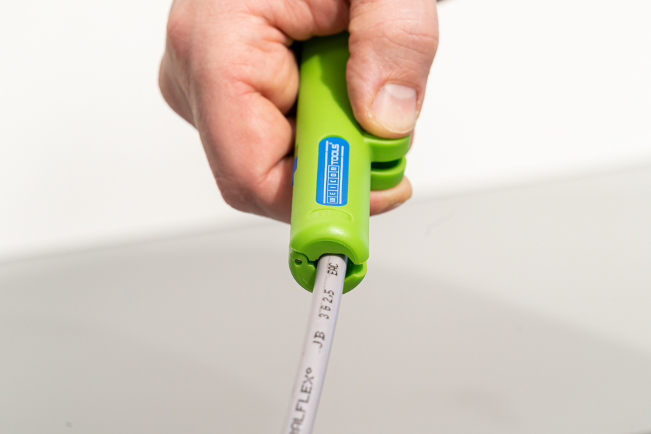 Round Cable Stripper No. 13 Green Line | for stripping all common round cables, working range 6,0 - 13,0 mm Ø