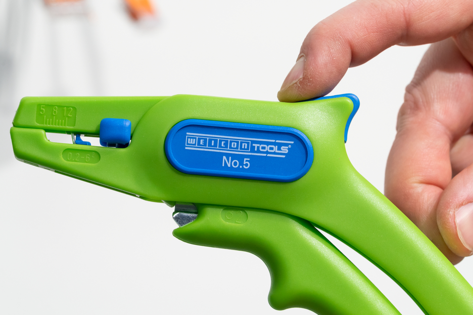 Wire Stripper No. 5 Green Line | for all common stranded and solid conductors, working range 0,2 - 6,0 mm²