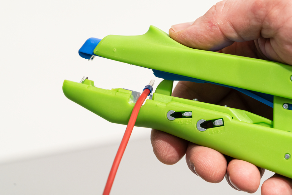 Duo-Crimp No. 300 Green Line | for stripping and crimping, working range 0,5 mm² - 6,0 mm²