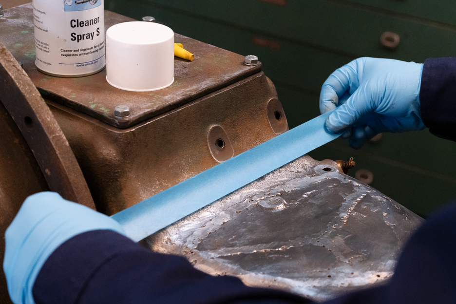 WEICON HB 300 | high-temperature-resistant epoxy resin system for repairs and moulding