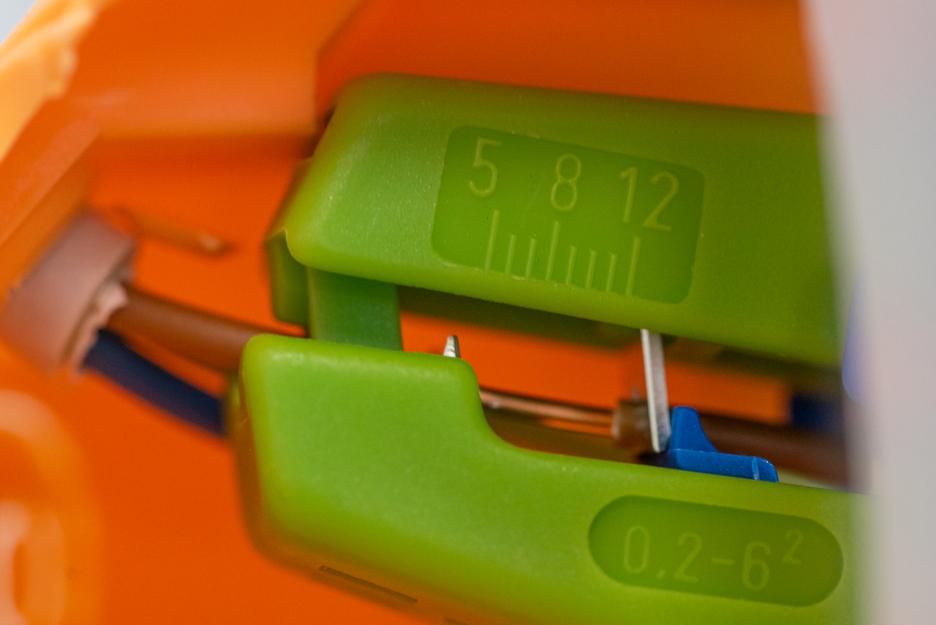 Wire Stripper No. 5 Green Line | for all common stranded and solid conductors, working range 0,2 - 6,0 mm²