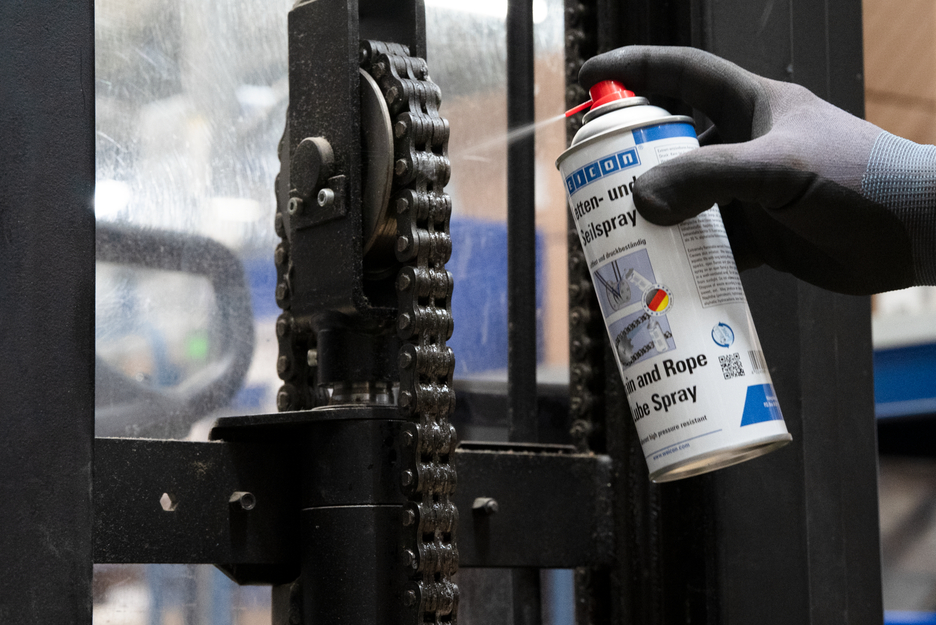 Chain and Rope Lube Spray | transparent adhesive lubricant