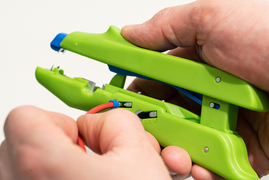 Duo-Crimp No. 300 Green Line | for stripping and crimping, working range 0,5 mm² - 6,0 mm²