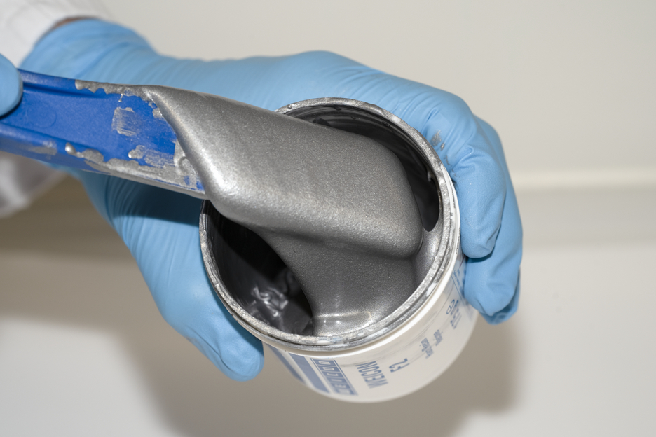 WEICON F2 | aluminium-filled epoxy resin system for repairs and gap compensation