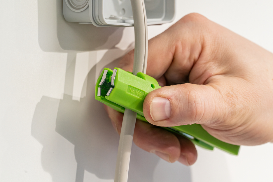 Stripper No. 100 Green Line | multifunctional stripper, working range 0,5 - 16 mm² / 4 - 13 mm Ø