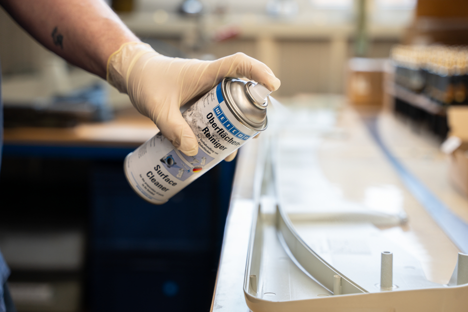 Surface Cleaner | for the pretreatment of bonding surfaces