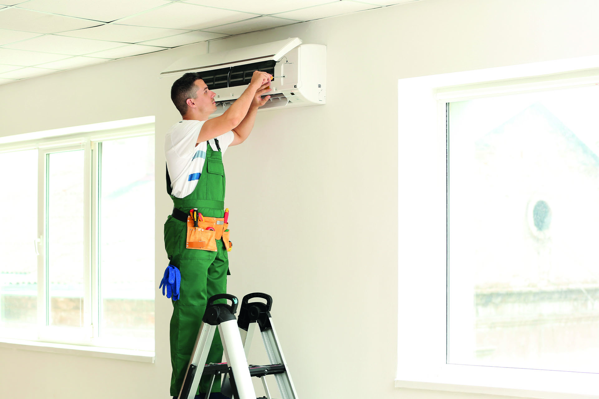 WEICON_Abisolierwerkzeuge-im-Alltag_Klimaanlage WEICON_Abisolierwerkzeuge-im-Alltag_Klimaanlage