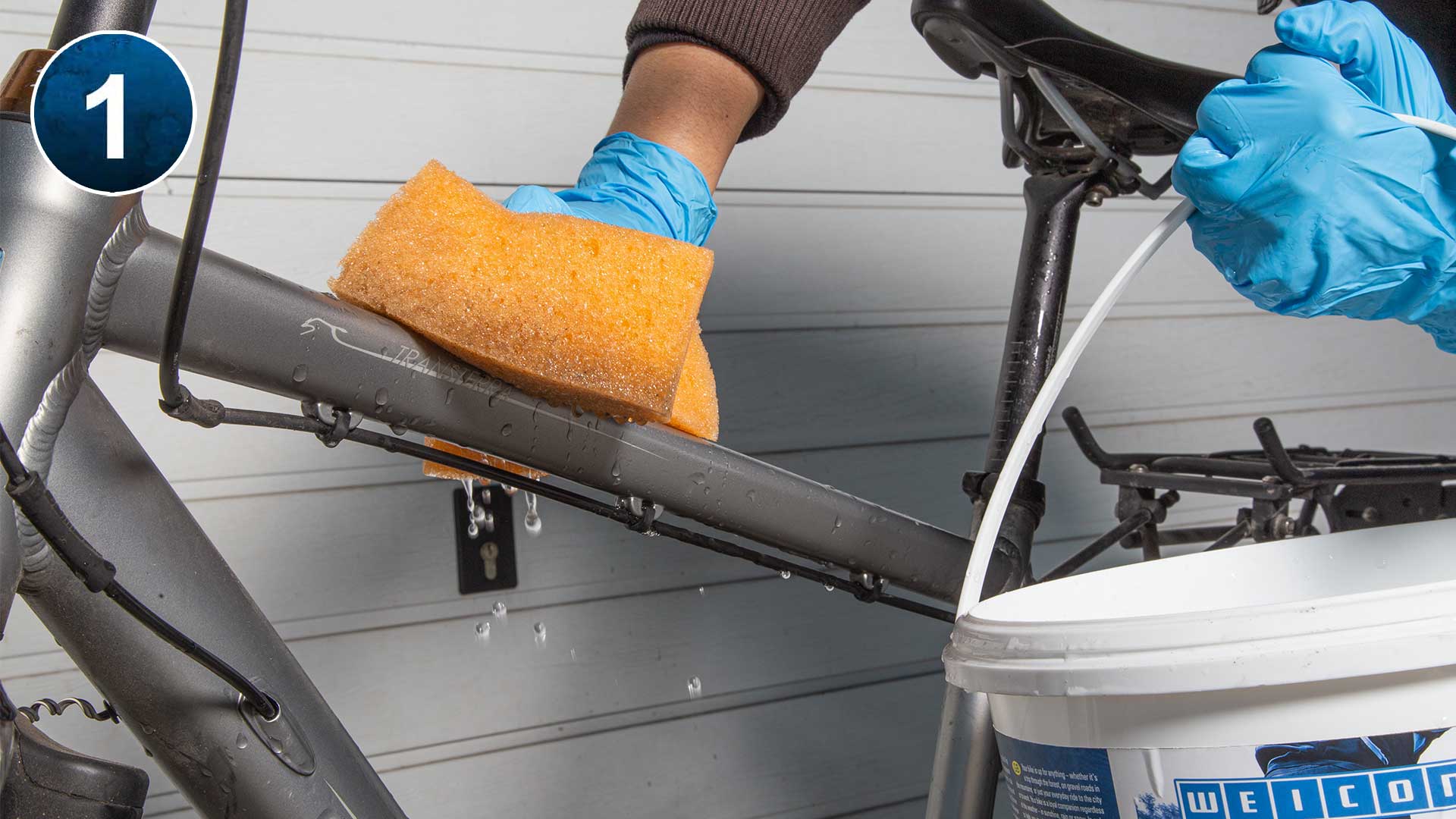 Rinse the bike thoroughly with clean water Rinse the bike thoroughly with clean water