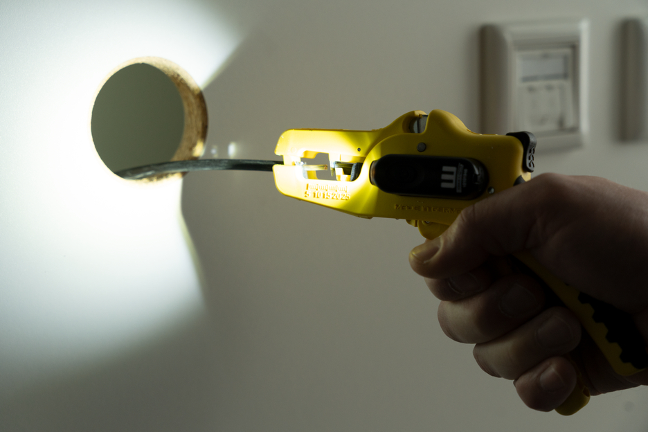 Wire Stripper No. 5 Solar Pro LED Set
 | 2-piece set incl. wire stripper and LED Work Light